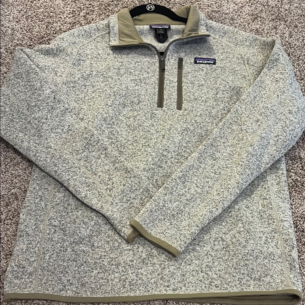 Patagonia Heathered Gray and Olive Quarter-Zip Fleece